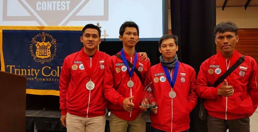 Tim UGM Torehkan Prestasi dalam Kontes Robot Internasional di AS